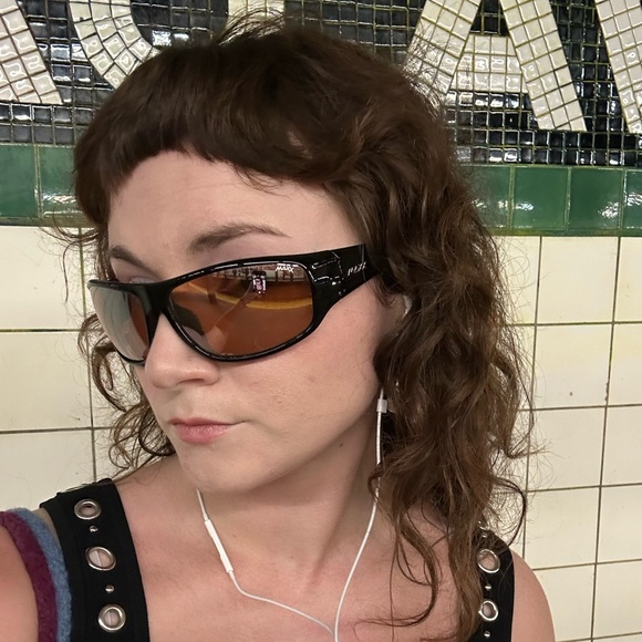 Meet your Posher, Adaline - Picture 2 of 5